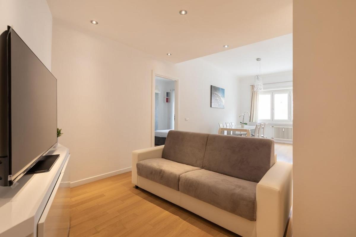 Apartment Elegante E Luminoso Con Metro Vicina Rome