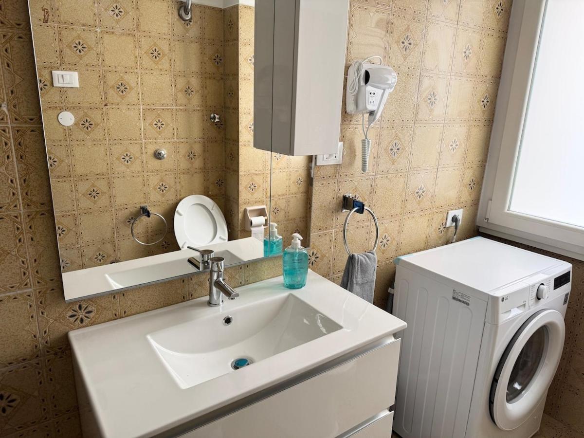 Piramide-ostiense Two Bedroom Rome