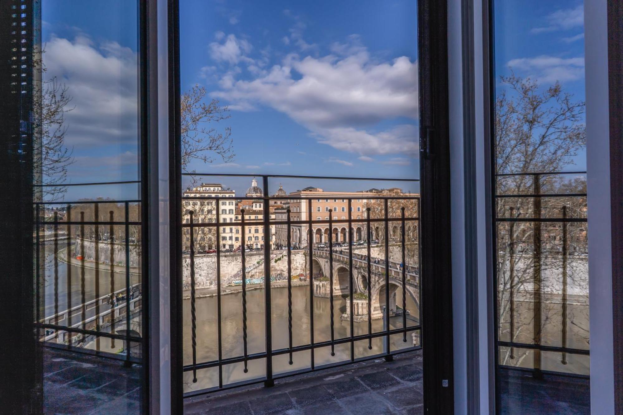 Bed & Breakfast Tree Charme Trilussa Rome