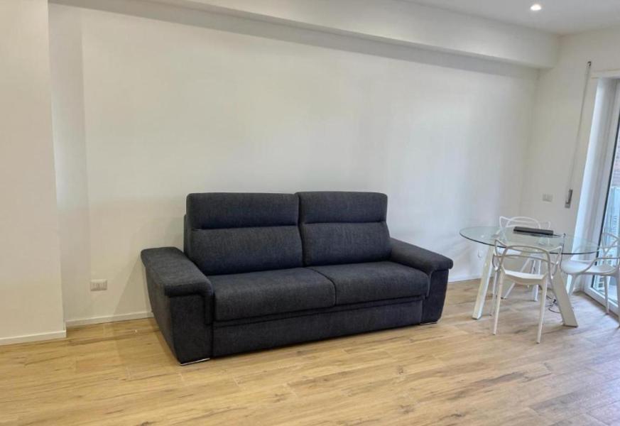 Pm 34 Viale Imperatore Guest House - 50 Mt From Metro San Paolo *
