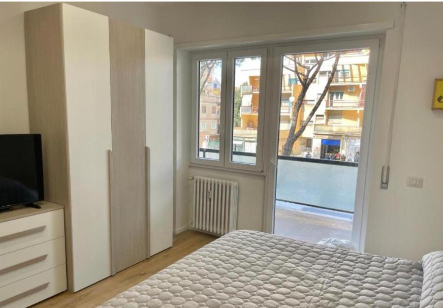 Pm 34 Viale Imperatore Guest House - 50 Mt From Metro San Paolo Appartamento *