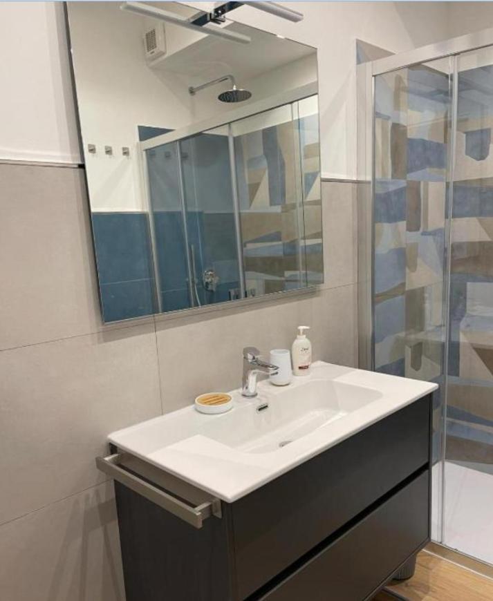 Pm 34 Viale Imperatore Guest House - 50 Mt From Metro San Paolo *