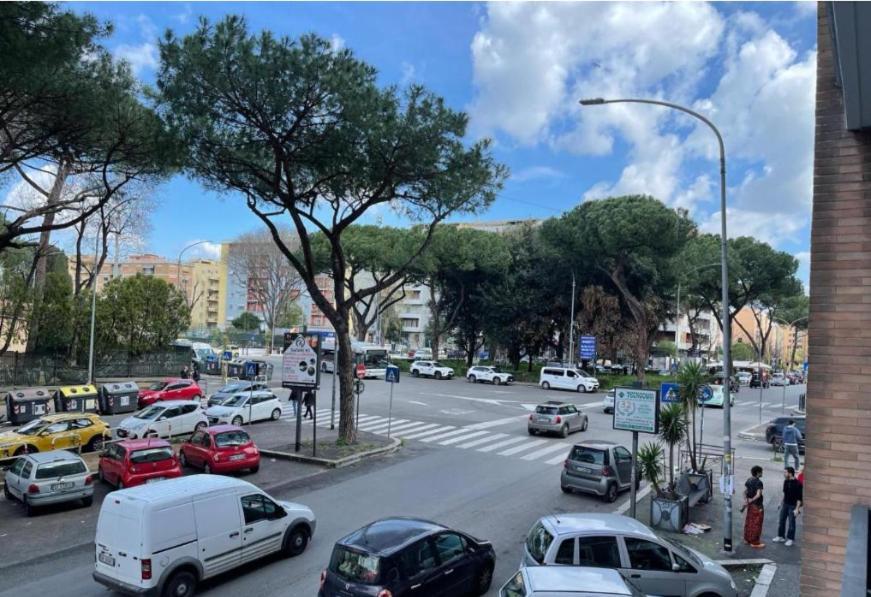 Pm 34 Viale Imperatore Guest House - 50 Mt From Metro San Paolo Roma