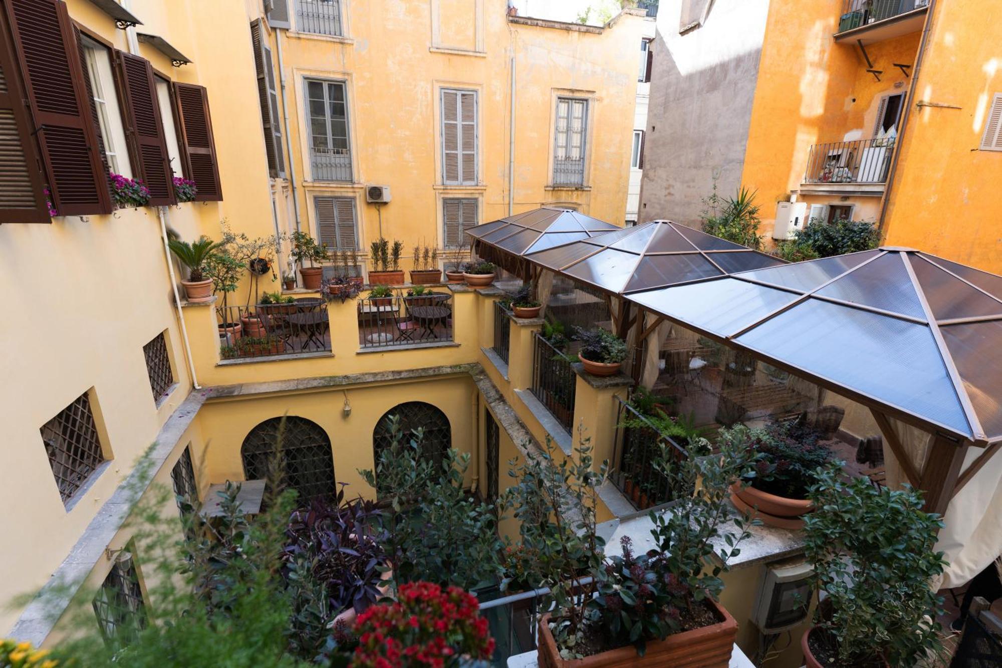 Le Clarisse Hotel *