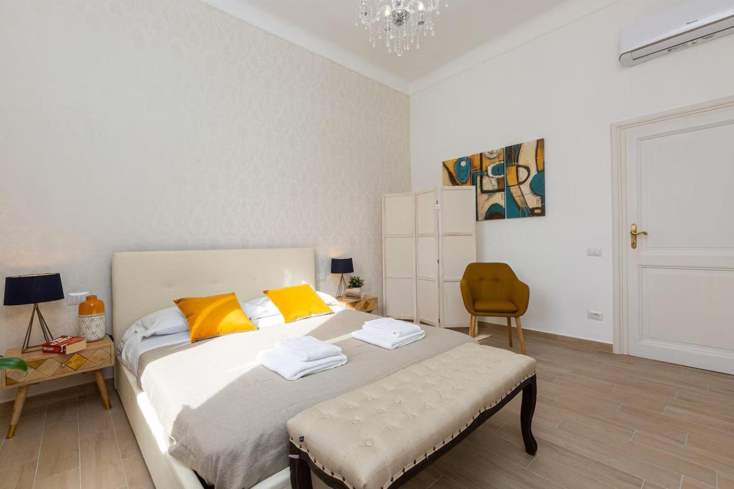 Iron Santa Maria Apartment Rome