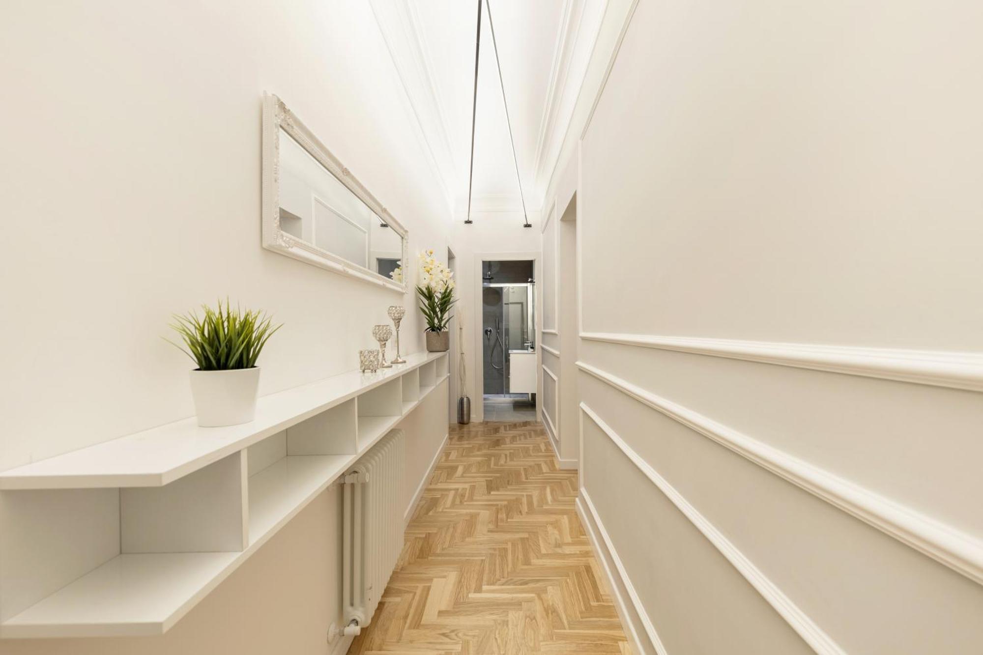 Hostly-puccini Luxury Home-near Colosseum & Trevi * Rome