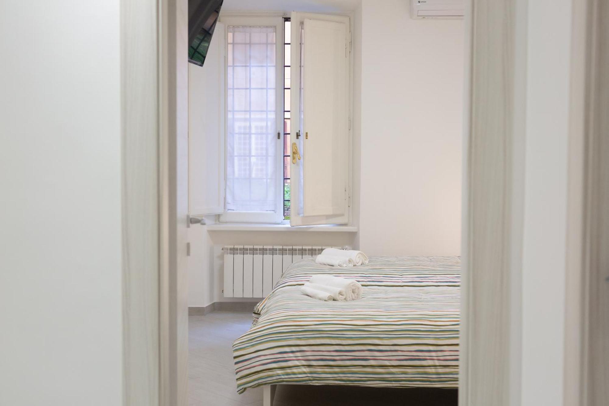 Sunny's - 8min From Colosseum Apartment Rome