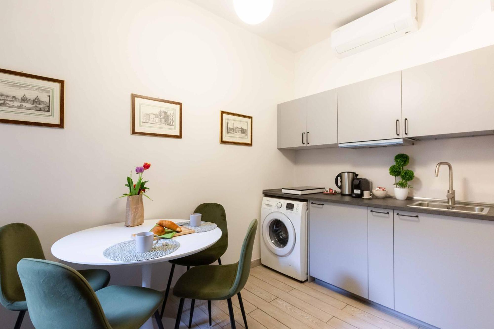 Renovated 2-bdr Flat Statuto - Zen 51 * Rome