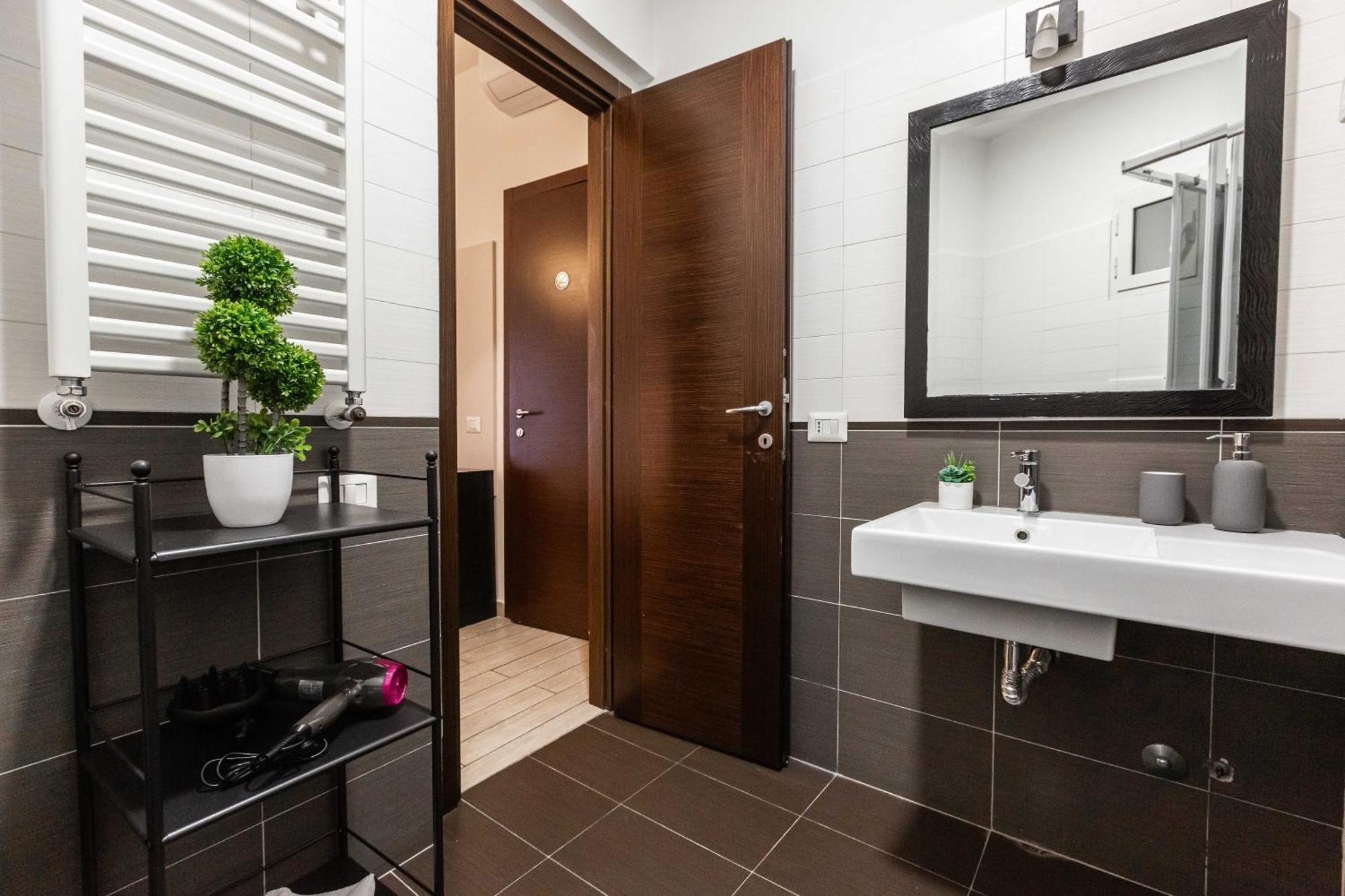 Renovated 2-bdr Flat Statuto - Zen 51 Apartment Rome