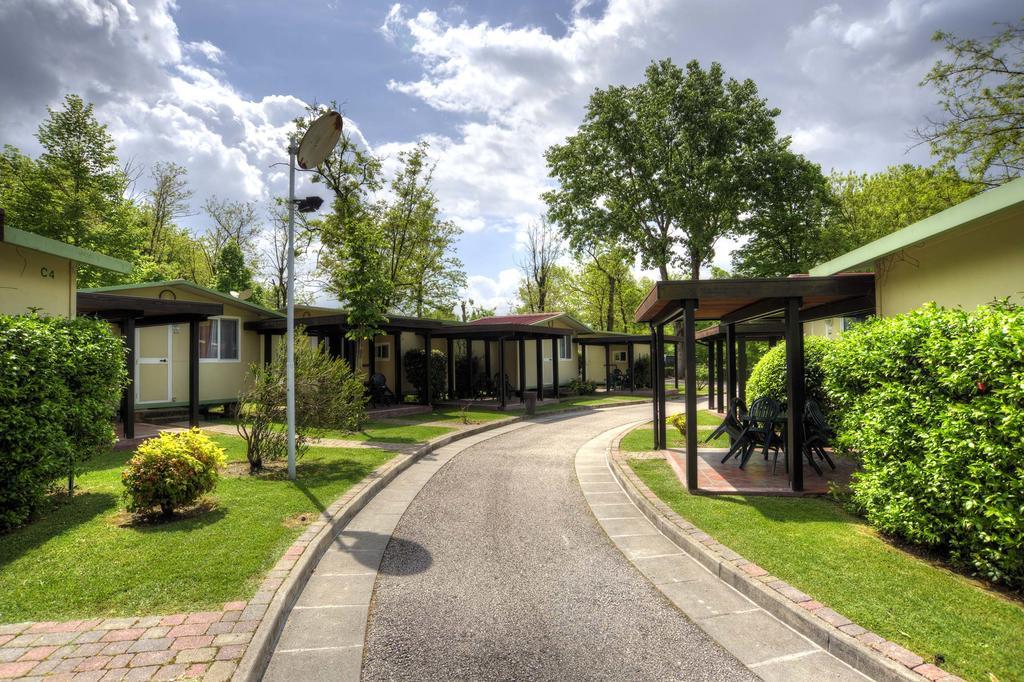 Flaminio Village Park Campsite 4*