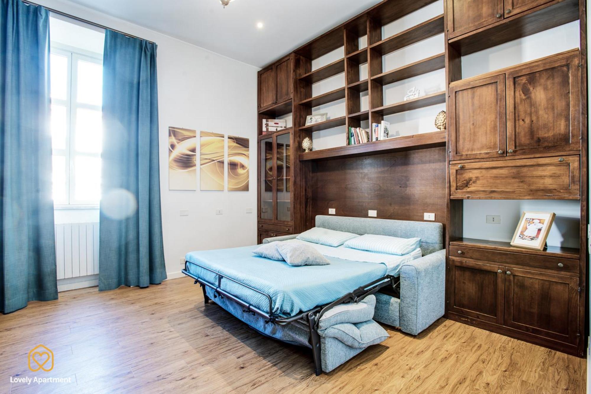 Lovely In - Volturno Rome