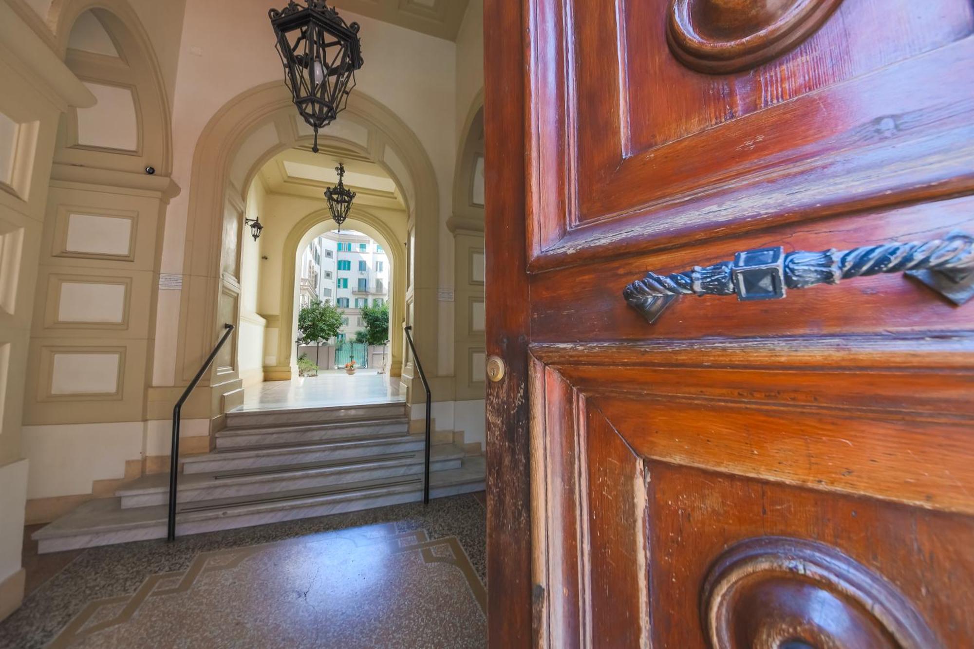 Apartment Casa Fen Palazzo Storico - Re Di Metro A - 2camere2bagni