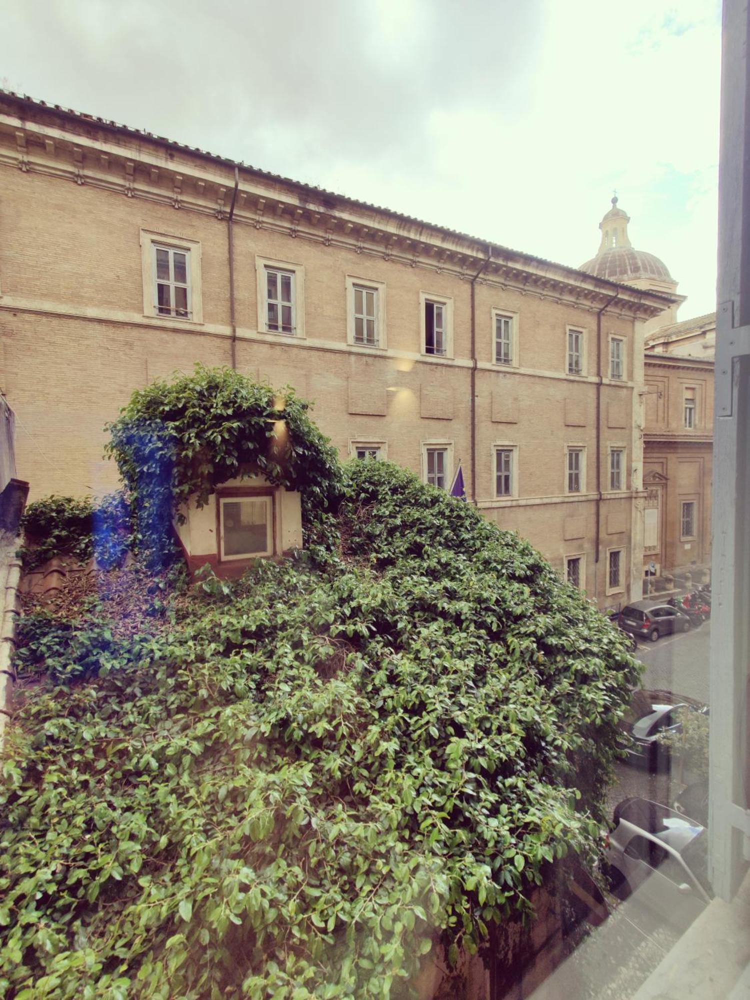 Forum *