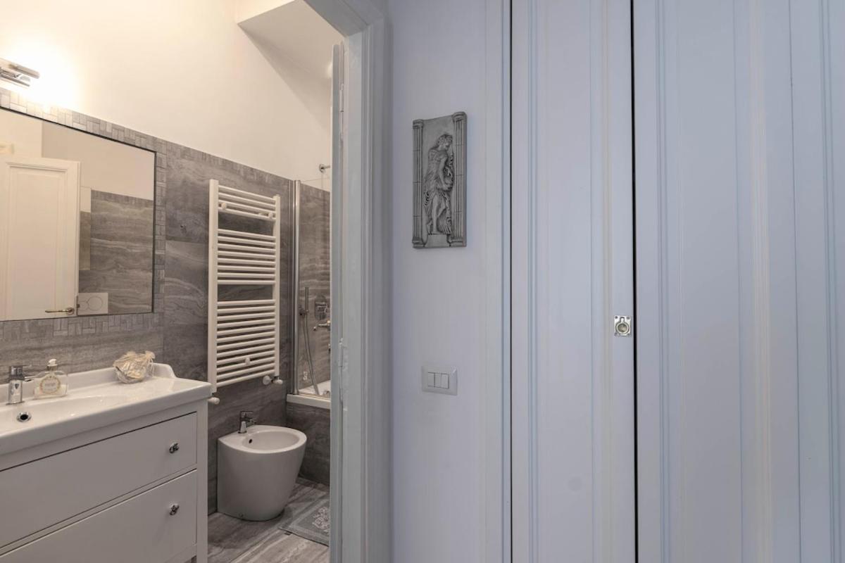 Hermes Apartment