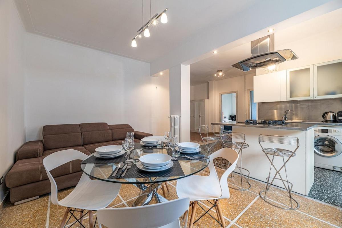 Apartment - 6 Posti Letto E 2 Bagni A 4 Fermate Dal Colosseo Rome