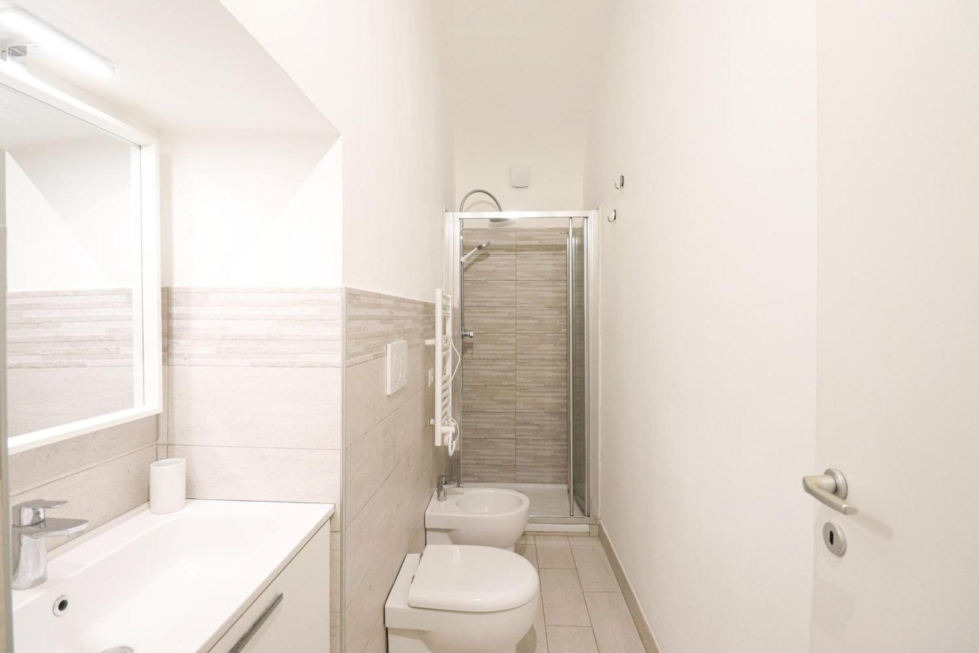 Apartment Centro 10 Min - Confortevole - Metro 5 Min Rome