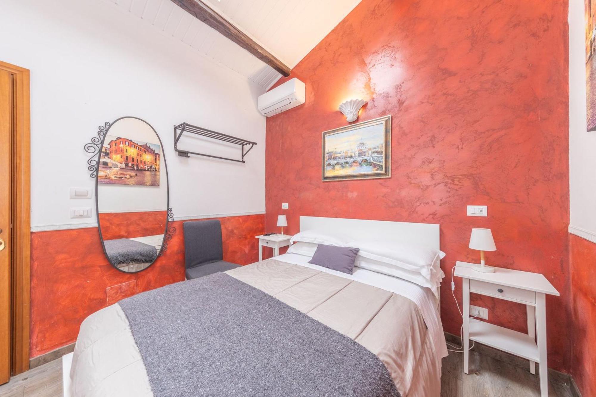 In Bb - Small Double In History House Rome