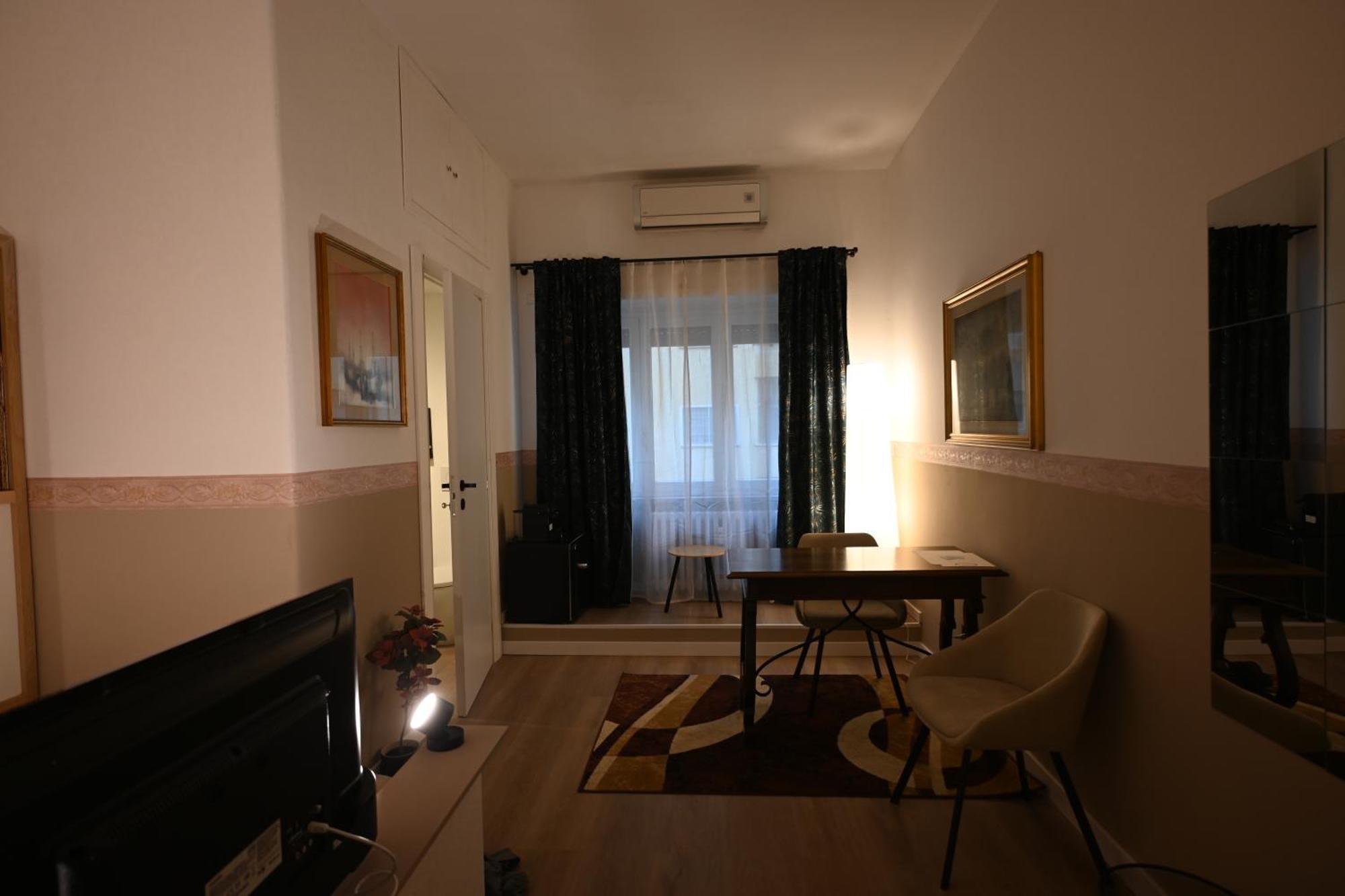 Adr Charme Bed & Breakfast