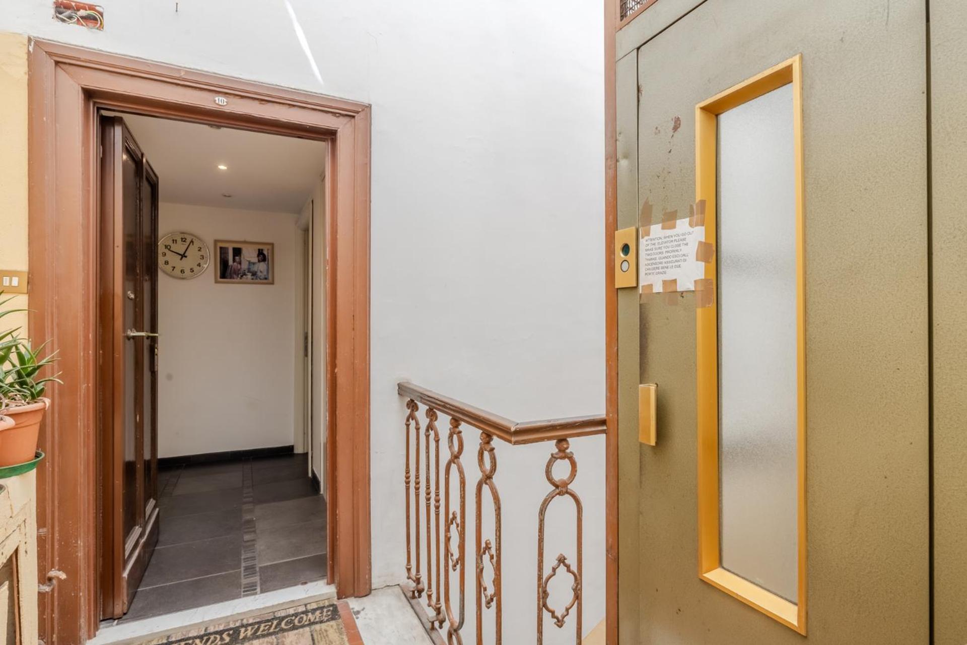 Apartment Turati Rome