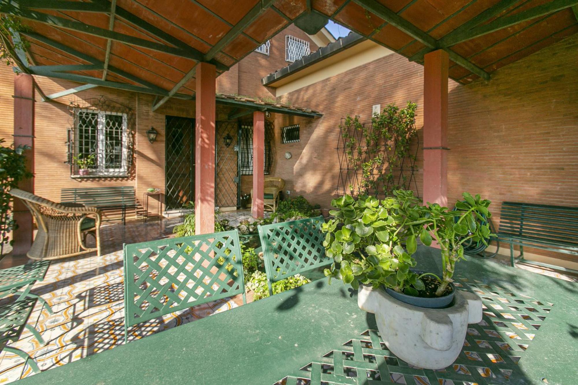 Garden Hill Roma
