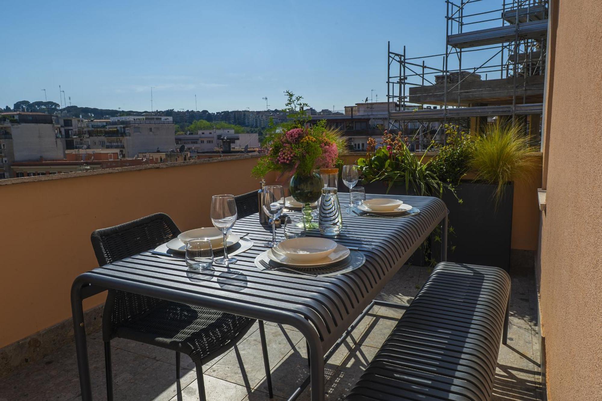Terrace By St Peter Apartment Rome