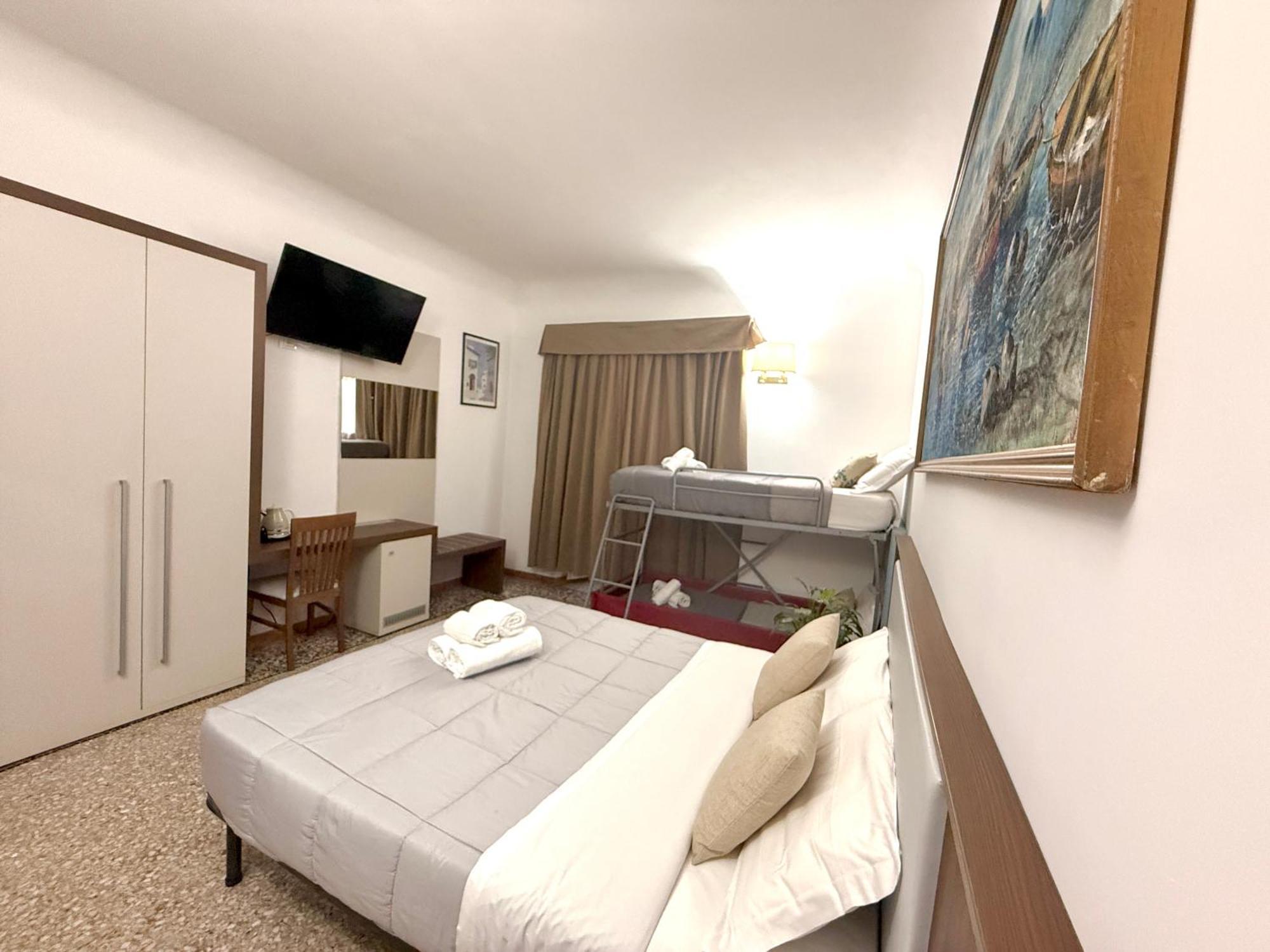 Grand Gaeta Guest house Rome