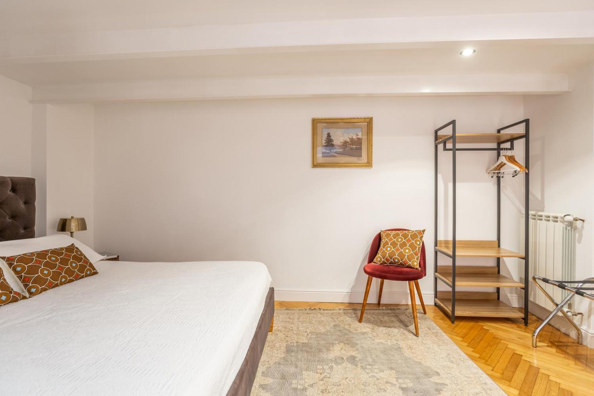 Apartment Daplace - Iris Rome