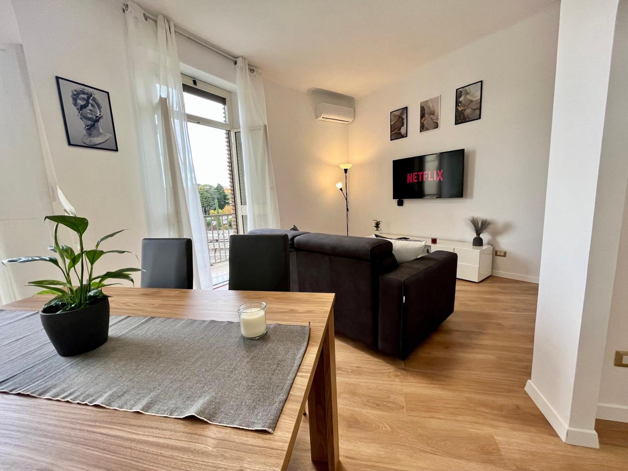 Appartamento Pyramidhouse - 100mq With View - 2km From The Colosseum