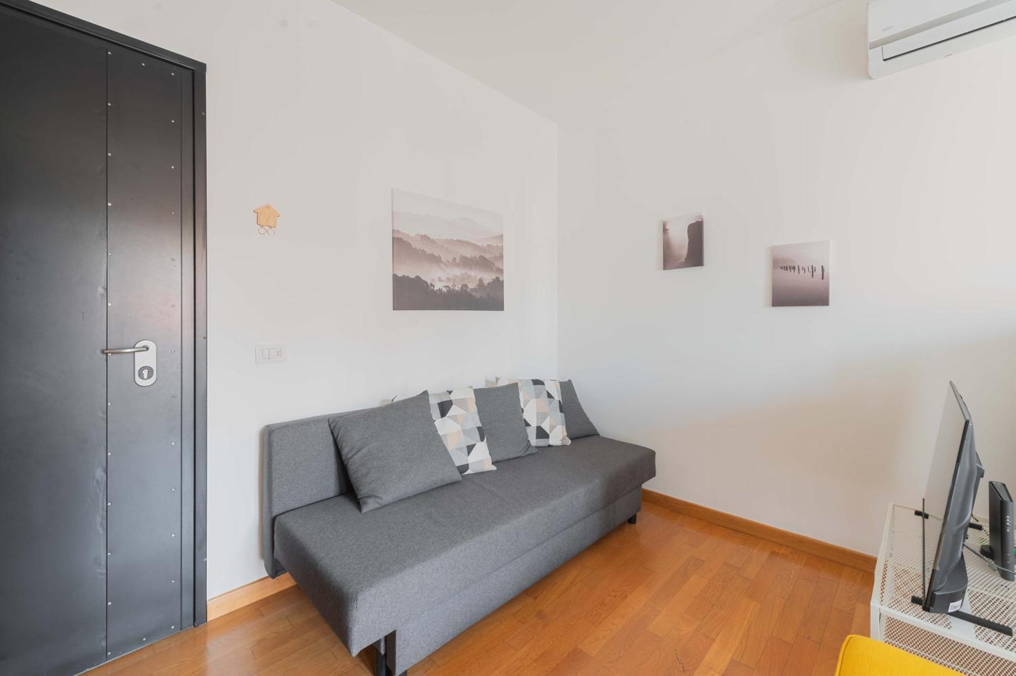 Loverhome 3 Apartment *