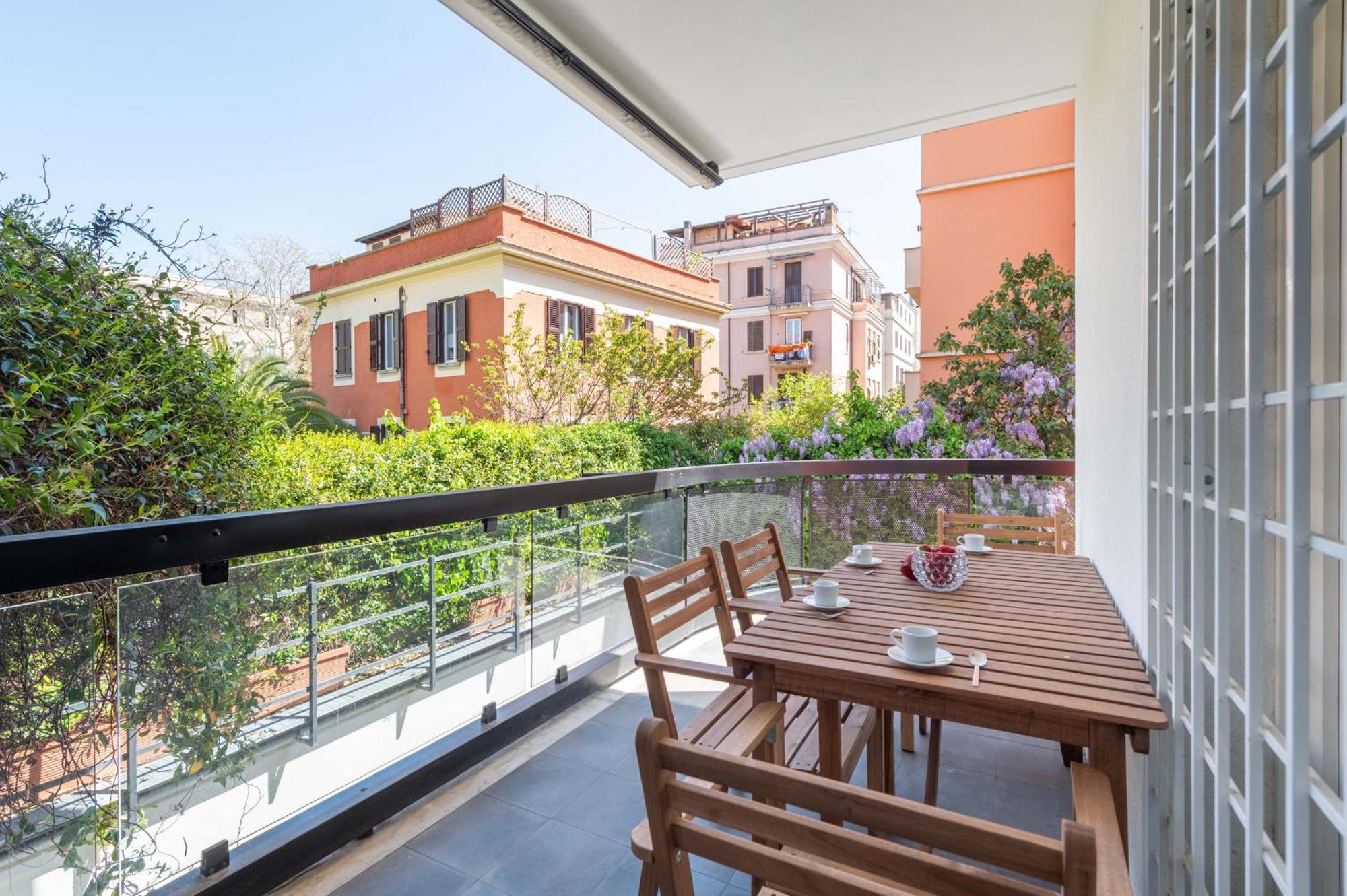 Loverhome 3 * Roma