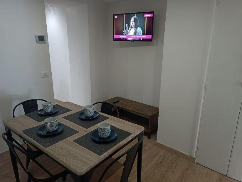 Octavia Apartment *