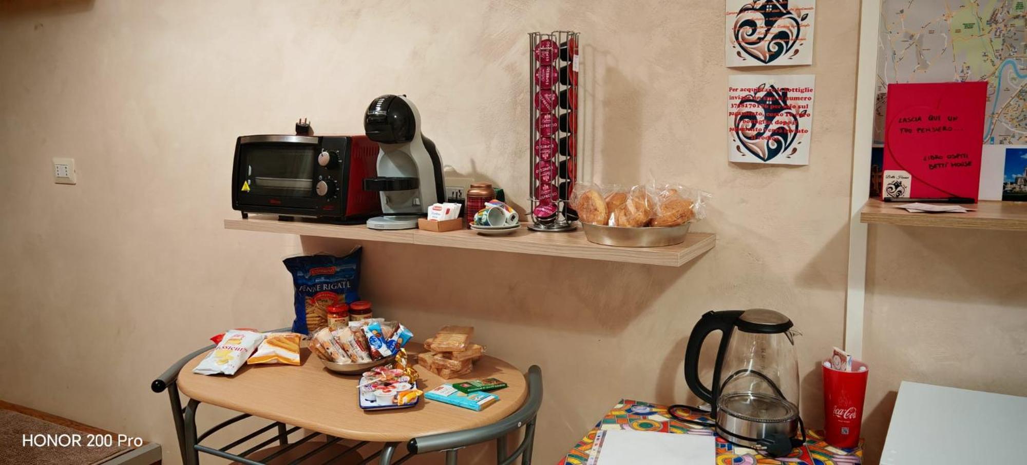 Apartment Casa Con Idromassaggio Metro C Alessandrino - San Giovanni E Trenino Laziali-termini -betti House Rome