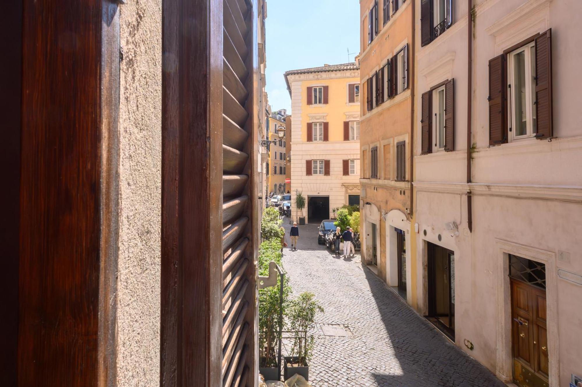 Puccini Flat * Rome