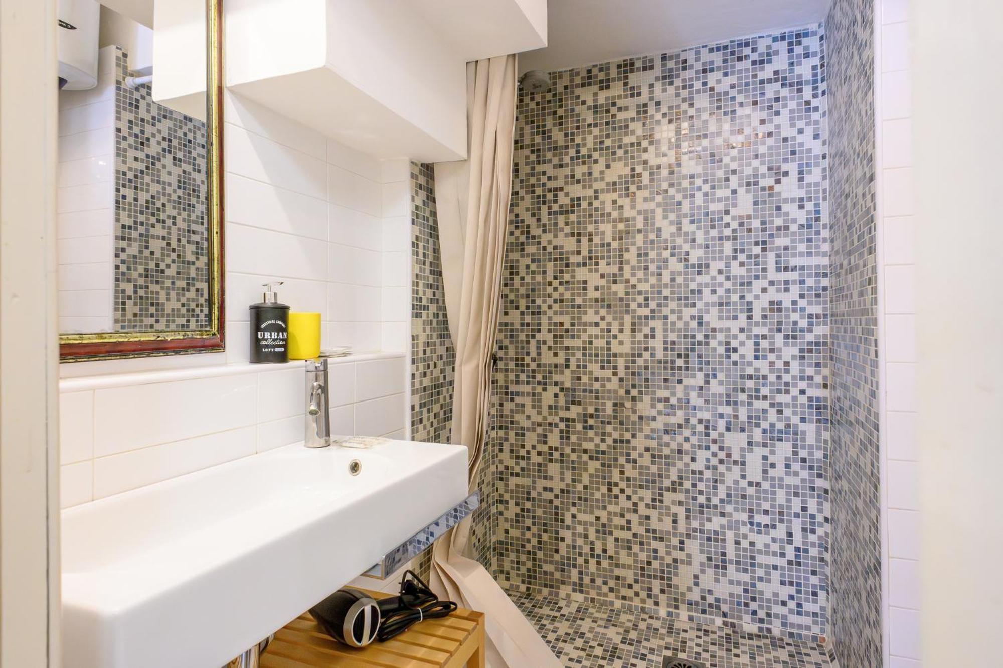 Puccini Flat * Rome
