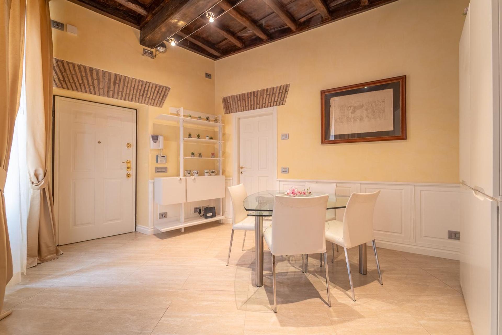 Secret Luxury Retreat In The Heart Of The Ghetto By Houseeds Apartment