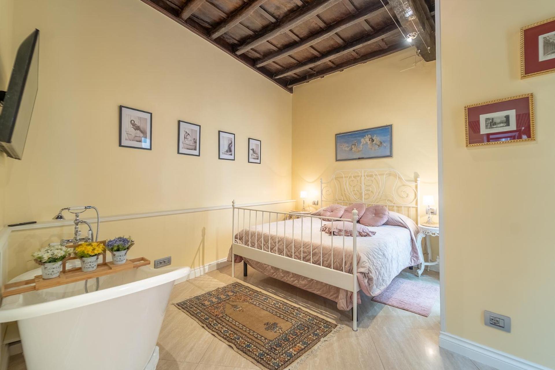 Apartment Secret Luxury Retreat In The Heart Of The Ghetto By Houseeds *
