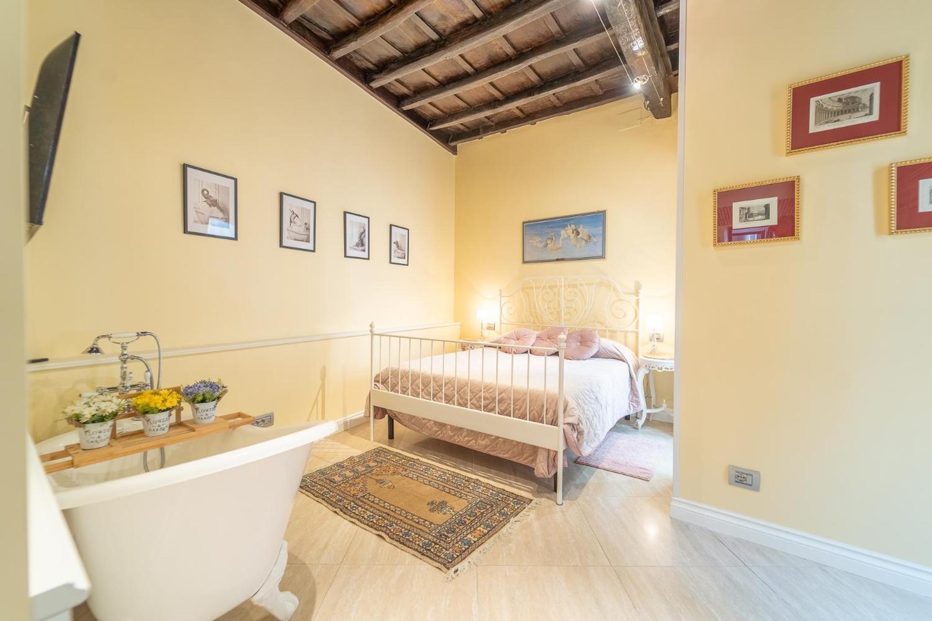 Apartment Secret Luxury Retreat In The Heart Of The Ghetto By Houseeds