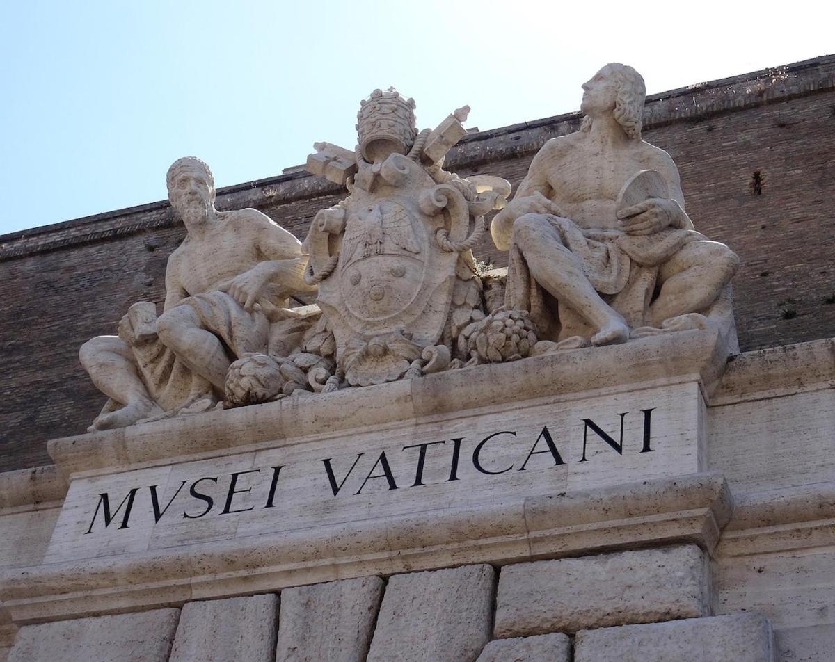Superior Vatican Key