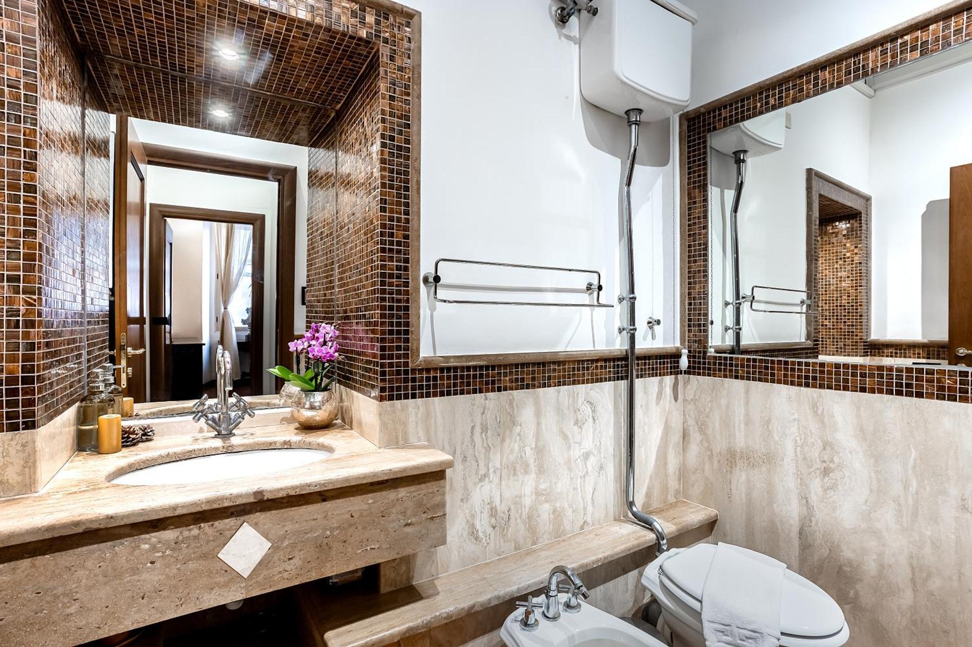 Trevi Fountain Luxury Apartment Rome