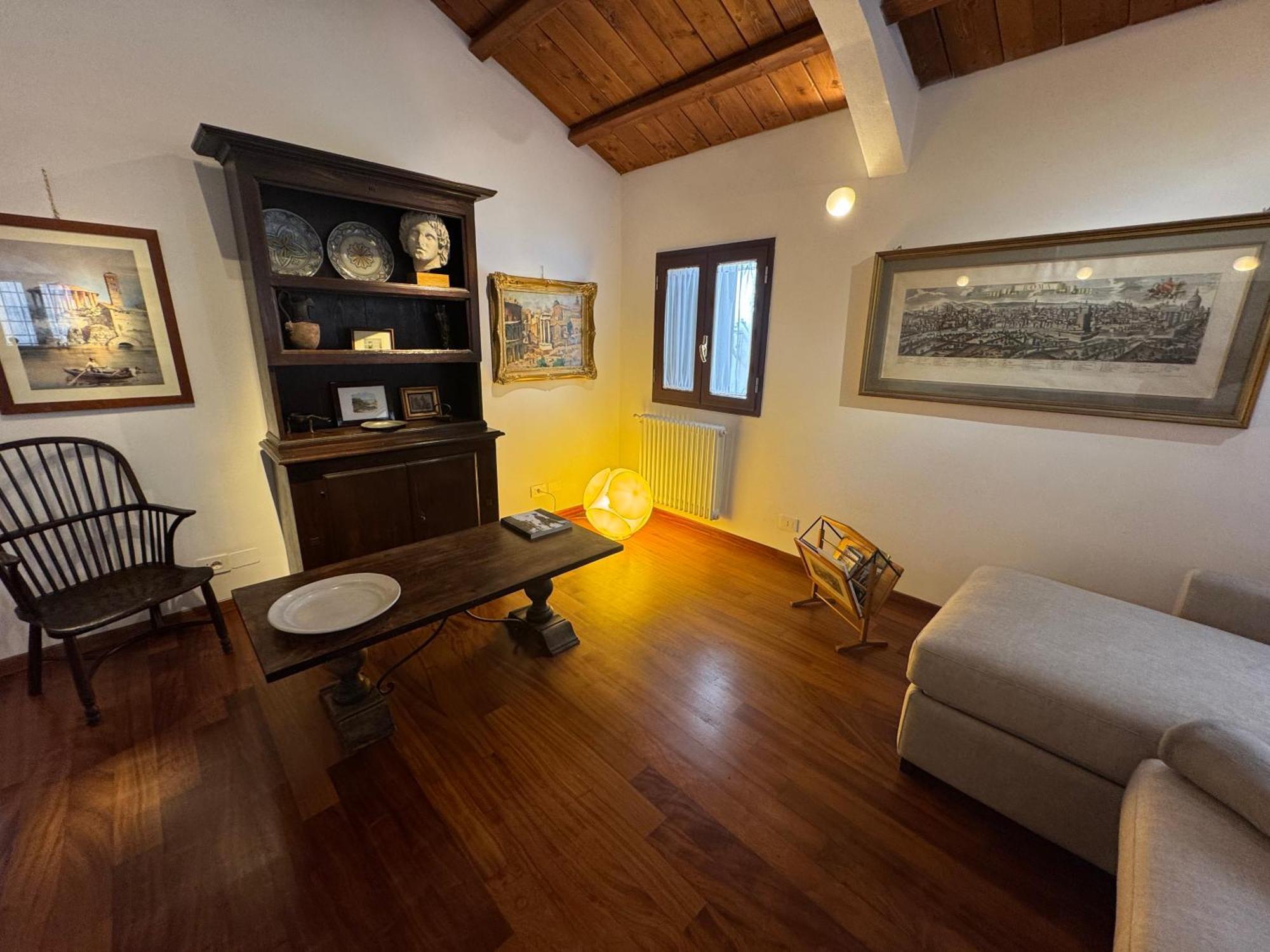 Domus Colosseum, Detached House Just Few Steps From The Colosseum Chalet