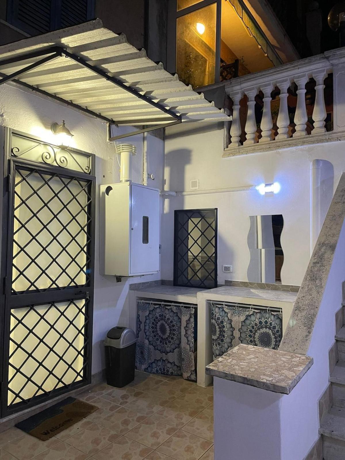 Gemelli San Pietro Colosseum Apartment