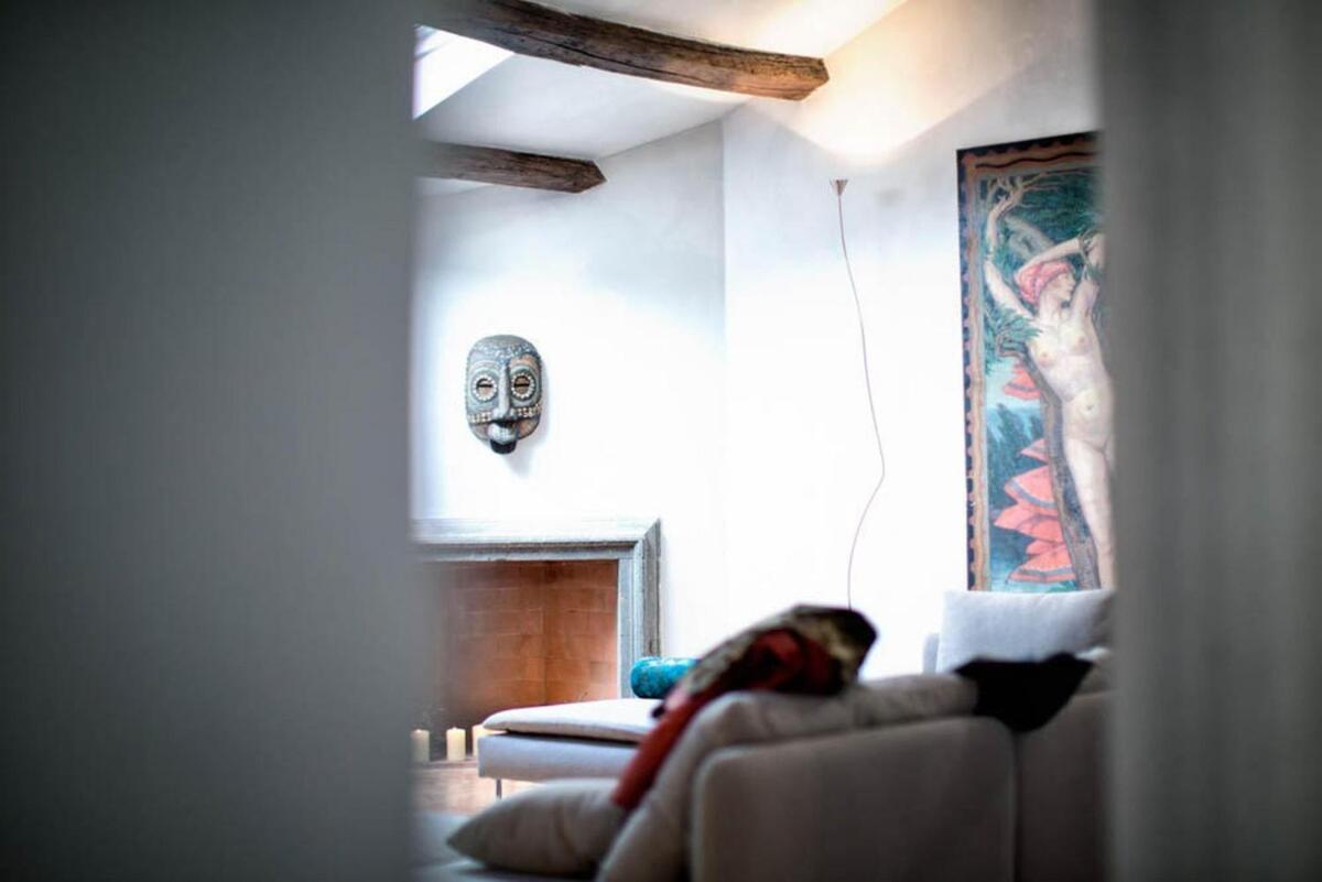 Ghetto Luxury Design Apartment