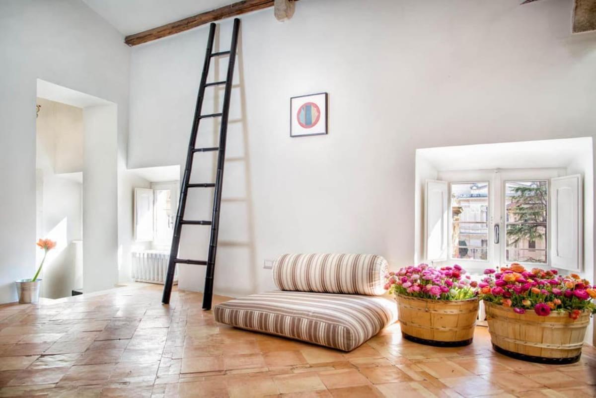 Ghetto Luxury Design Apartment Rome