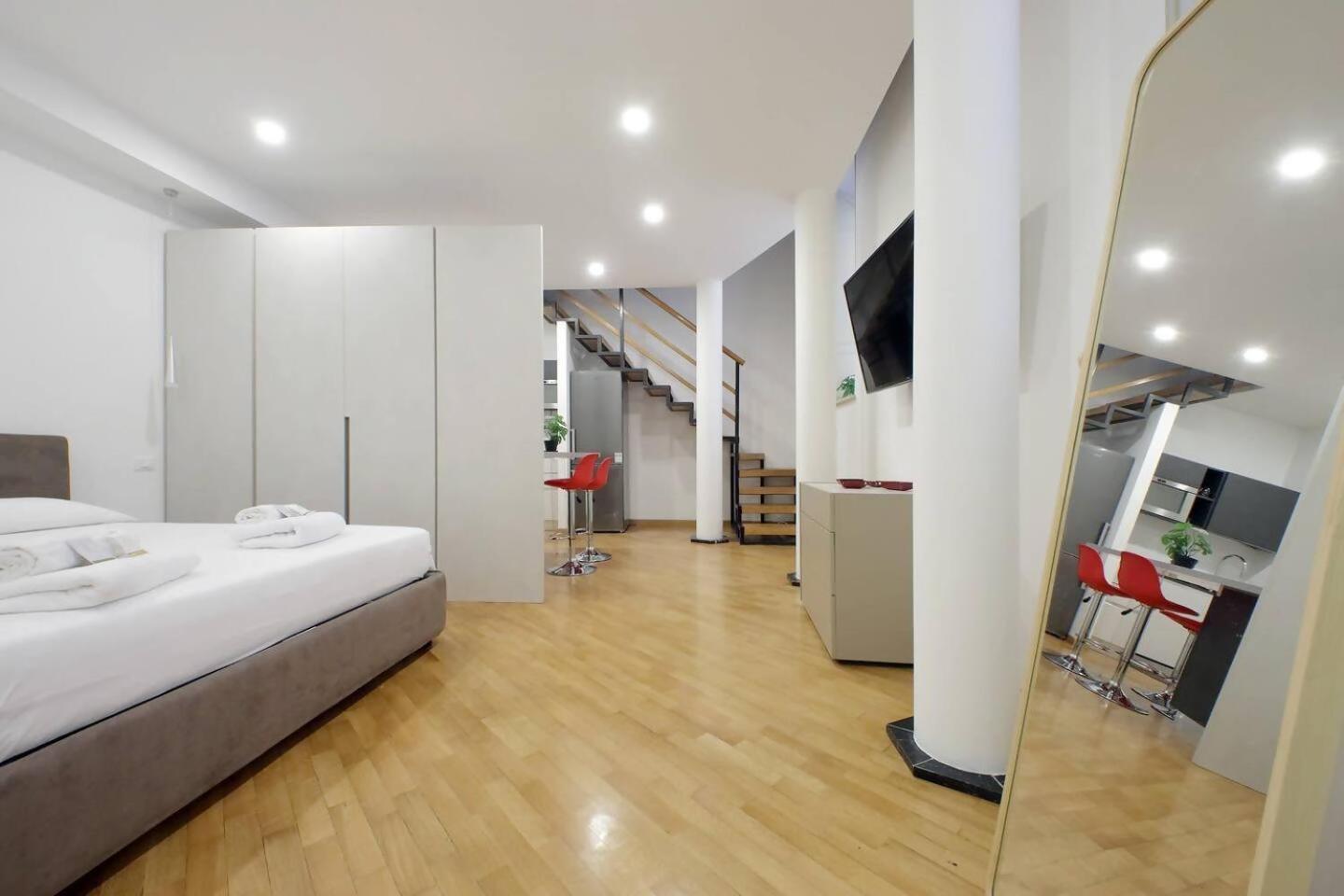 Trevi Barberini Apartment