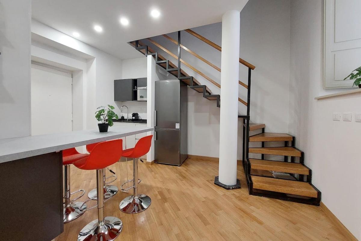 Trevi Barberini Apartment
