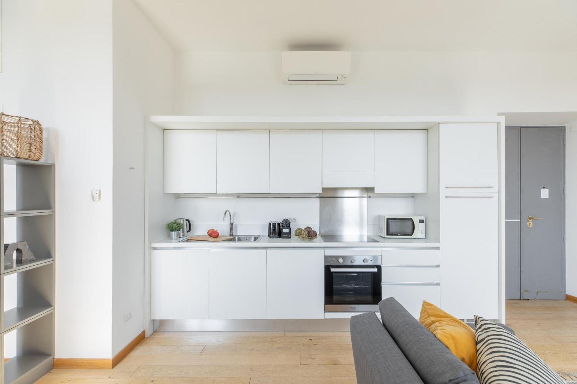 Iflat Bright & Modern Living With Panoramic View Apartment *