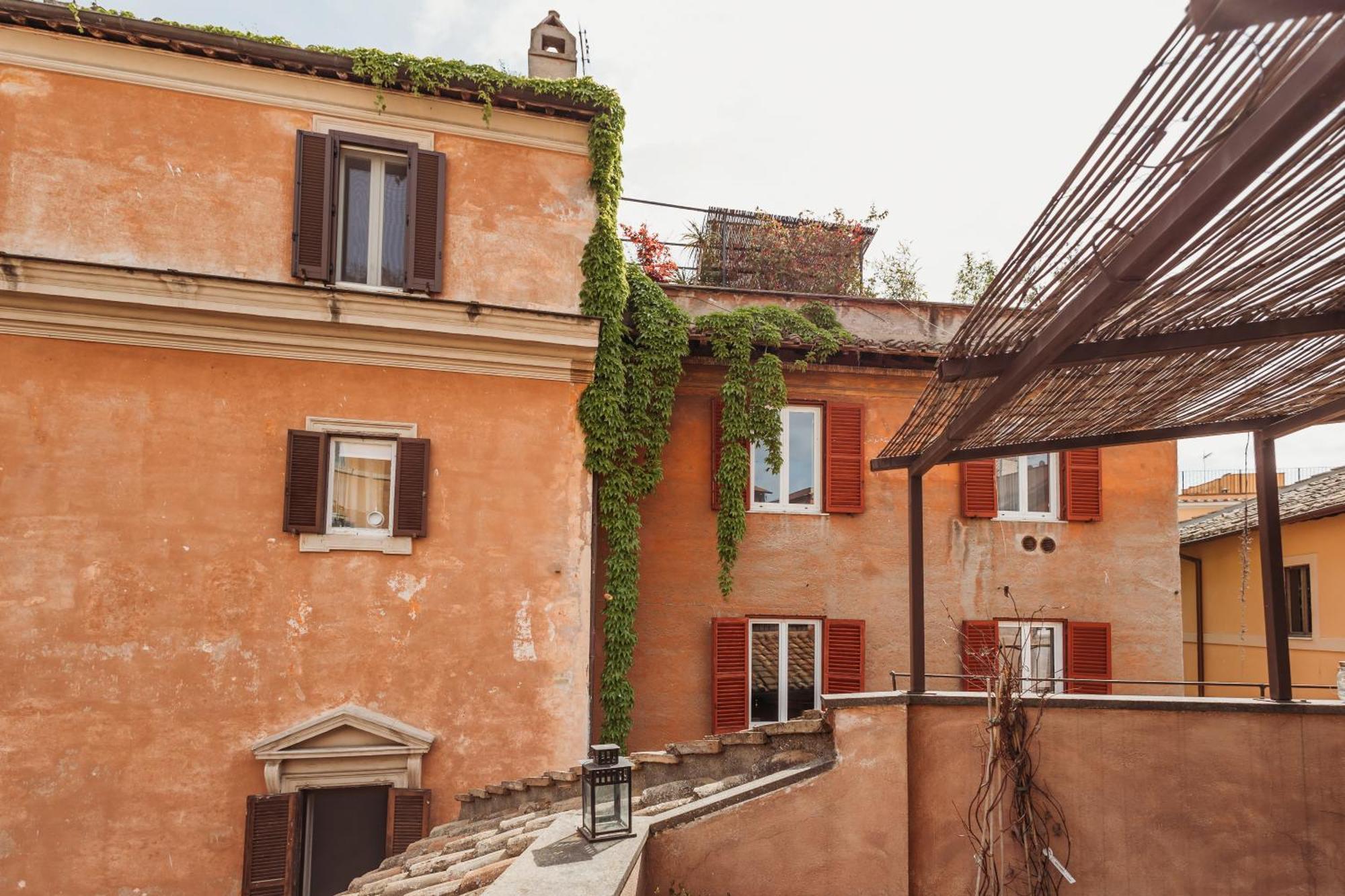 Domus Tiberina Rome