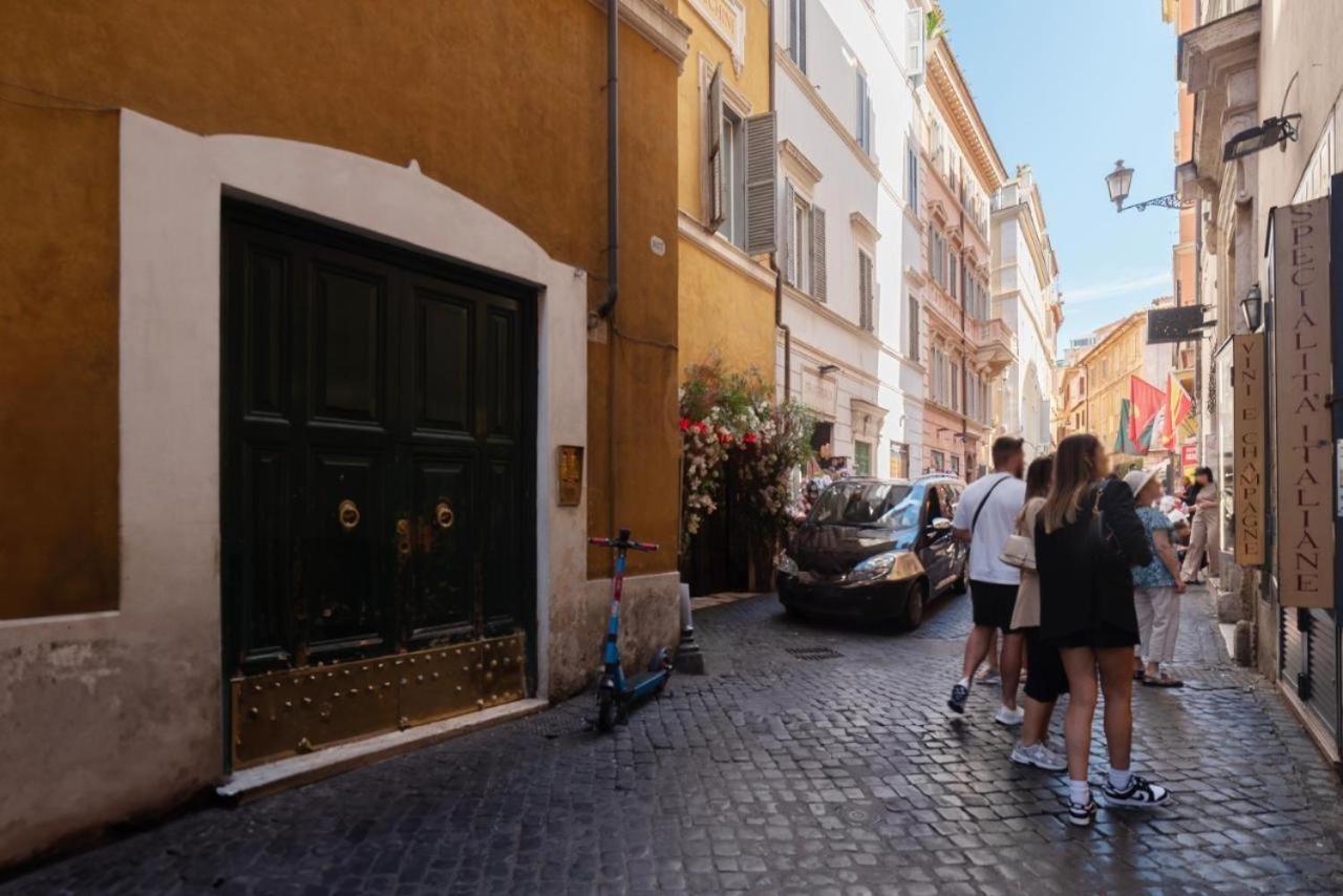 Apartment Trevi Fountain - Modern In 17th-century Palazzo *