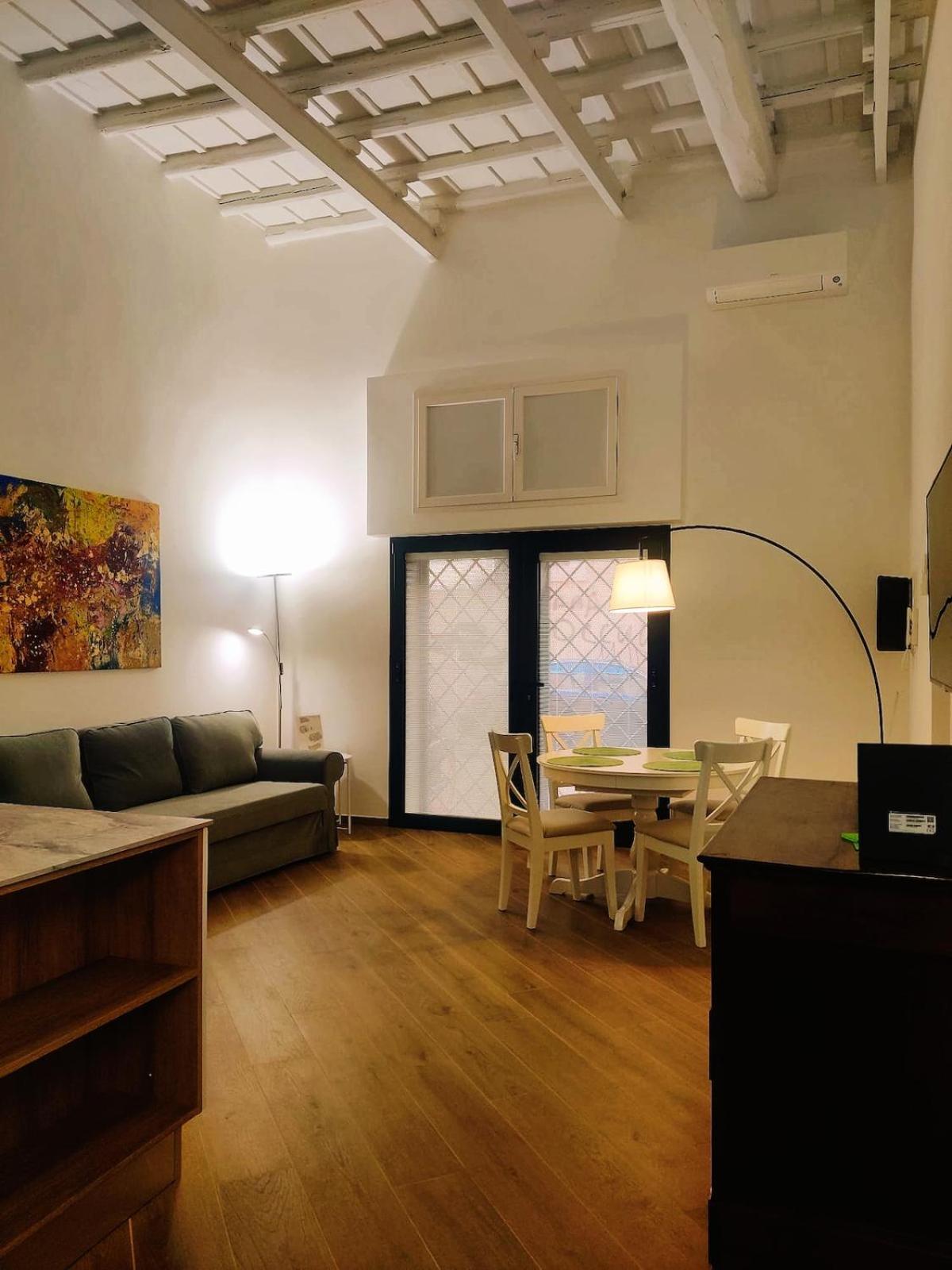 Casa Beatrice, Trastevere
