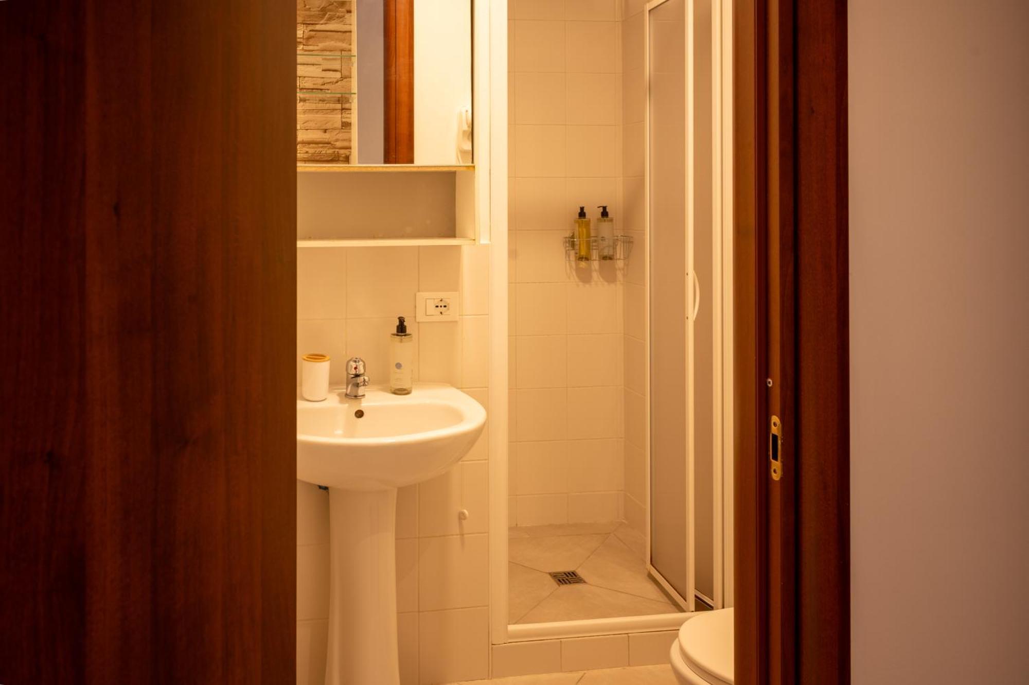 Guest house Sanlorenzo Mada House Rome